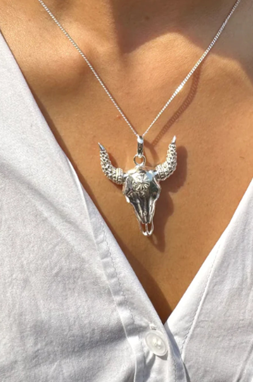 Bull Pendant (vrishabh)